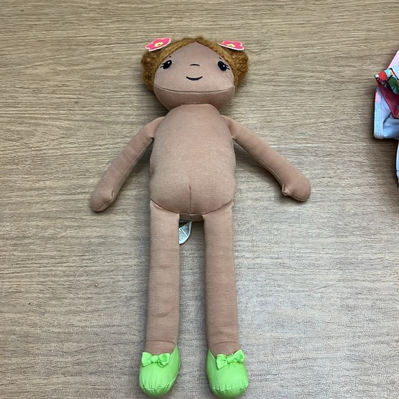 Matilda Jane stuffed Olivia Doll in green garden dress and leggings - Picture 5 of 7